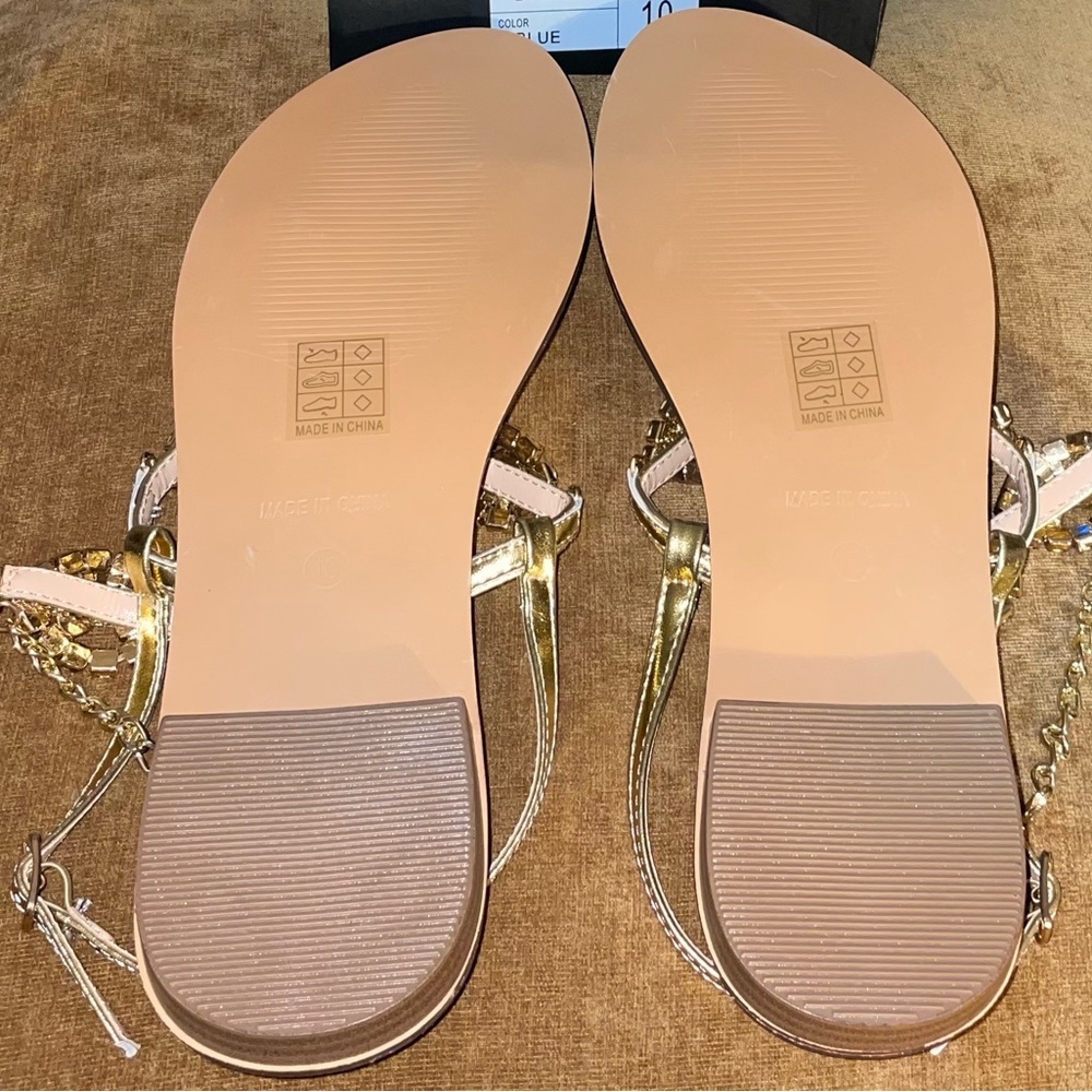 Women(10) Azalea Wang Daynna jeweled/sandal/strap - Picture 9 of 10